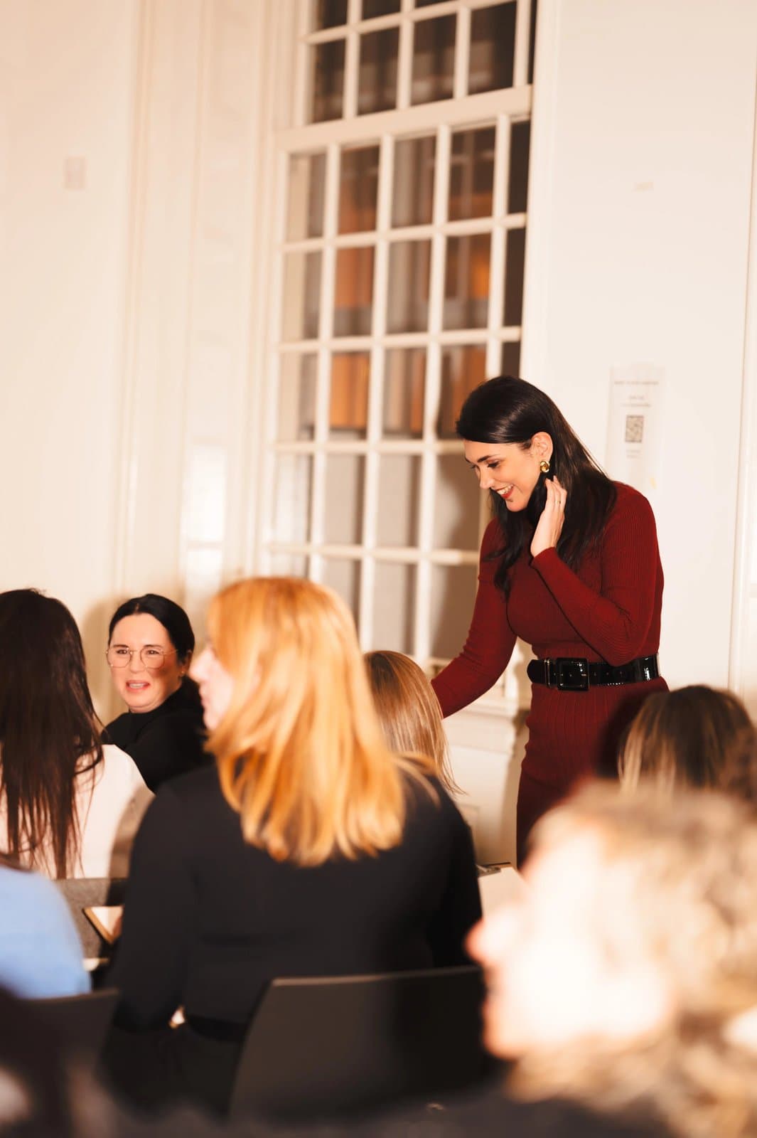 Isabel Fonseca engaging with attendees at a Women in Corporate Circles event